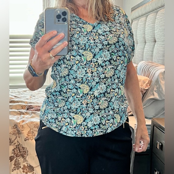 Loft multi-colored short sleeve blouse - Picture 3 of 4